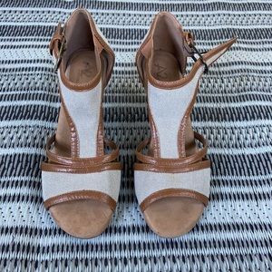 A2 sandals with heel